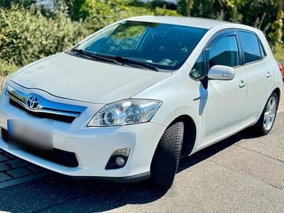 Toyota Auris Hybrid