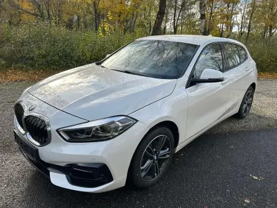 Gebraucht BMW 116 Sport Line 109 PS (80 kW) 2023 Alpinweiss Kleinwagen