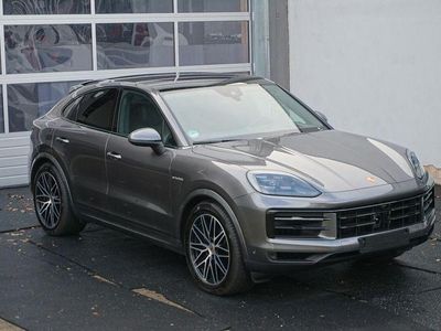 Grau Gebraucht 2024 Porsche Cayenne E-Hybrid Coupe Coupé | 102.900 € (Fairer Preis)