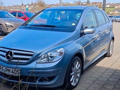 Gebraucht Mercedes B200 136 PS (100 kW) 2006 Blau Van / Kleinbus