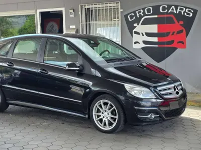 Gebraucht Mercedes B200 140 PS (102 kW) 2009 Kosmosschwarz  metalliclack Van / Kleinbus