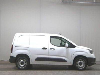 Gebraucht Opel Combo Edition 102 PS (75 kW) 2020 Jade weiss/arktis weiss Limousine