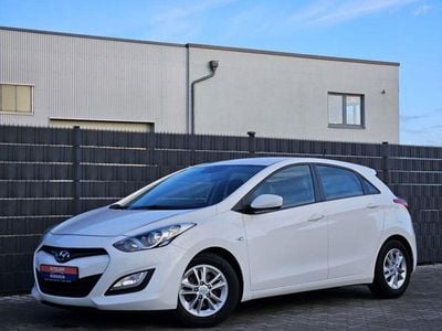 Gebraucht Hyundai i30 Edition 170 PS (125 kW) 2014 Weiß Limousine