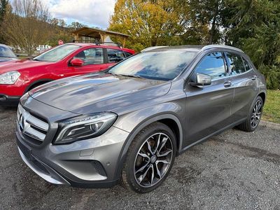Mercedes GLA220