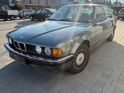 Grau Gebraucht 1990 BMW 730 Limousine | 3.500 €
