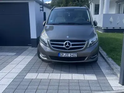 Gebraucht Mercedes V200 Edition 190 PS (139 kW) 2014 Grau Van / Kleinbus