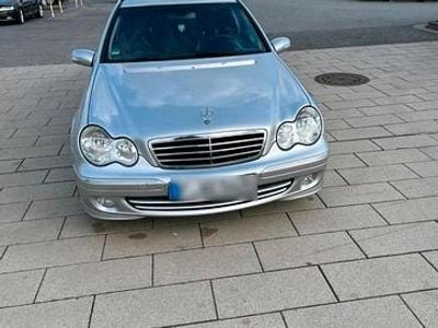 Begagnad Mercedes C220 143 HK (105 kW) 2002 Silver Kombi