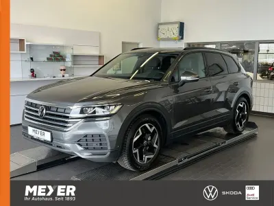 Gebraucht VW Touareg 231 PS (169 kW) 2025 Siliziumgrau metallic SUV
