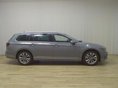 Usata VW Passat Pro 200 CV (147 kW) 2022 Grigio Station wagon