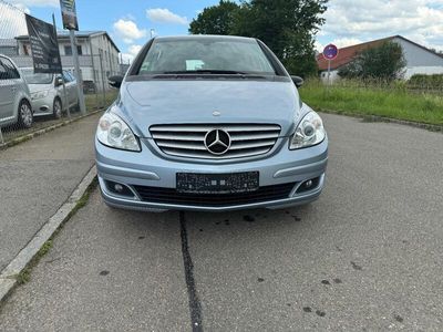 Mercedes B200