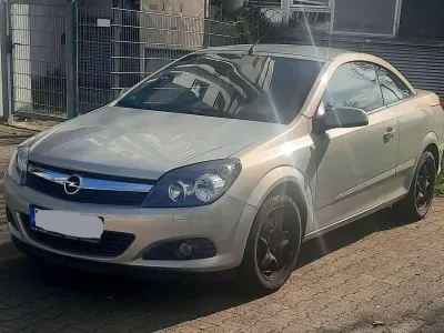 Gebraucht Opel Astra Cabriolet Edition 140 PS (102 kW) 2006 Cabrio