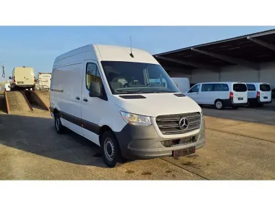 Używany Mercedes Sprinter 170 KM (125 kW) 2022 Biały Van