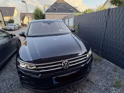 Gebraucht VW Tiguan 150 PS (110 kW) 2020 Schwarz SUV