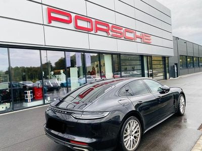 Porsche Panamera 4