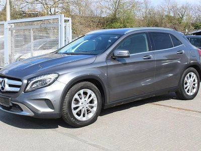 Gebraucht Mercedes GLA220 Urban 170 PS (125 kW) 2014 Grau SUV