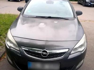 Gebraucht Opel Astra 2011 Grau Kombi
