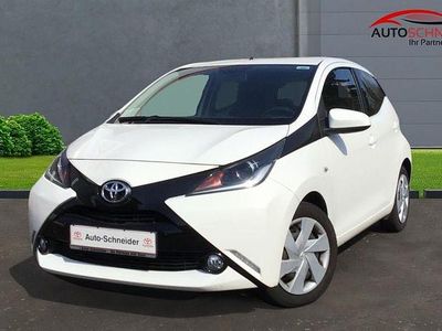 Gebraucht Toyota Aygo X-play 69 PS (50 kW) 2014 Weiß Kleinwagen