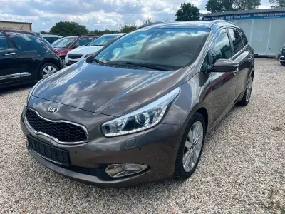 Gebraucht Kia Ceed 128 PS (94 kW) 2012 Braun Kleinwagen