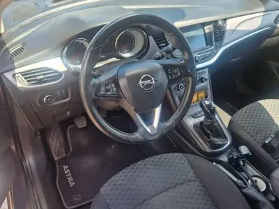 Gebraucht Opel Astra Dynamic 125 PS (91 kW) 2016 Braun Limousine