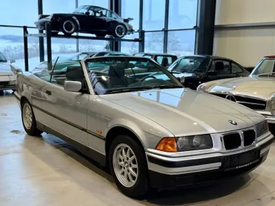 Gebraucht BMW 318 116 PS (85 kW) 1998 Silber Cabrio