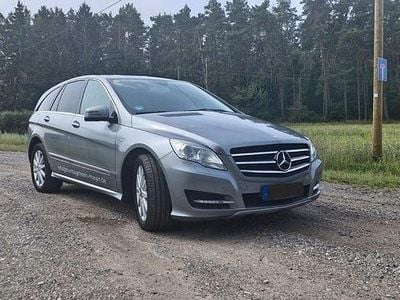 Mercedes R300