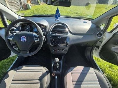 Usata Fiat Punto Evo Dynamic 77 CV (56 kW) 2010 Bianco Utilitaria
