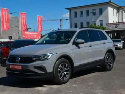 Gebraucht VW Tiguan Life 150 PS (110 kW) 2021 Grau SUV