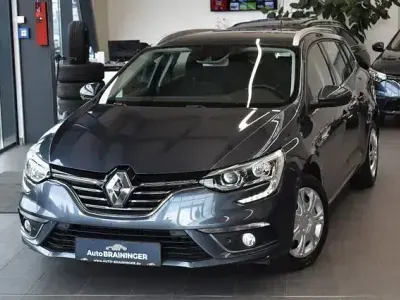 Używany Renault Mégane Business 116 KM (85 kW) 2019 Szary Sedan/Limuzyna