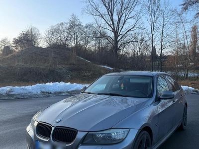 Gebraucht BMW 325 280 PS (205 kW) 2010 Grau Limousine