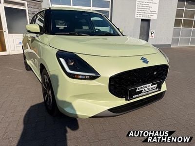 Neu Suzuki Swift Comfort+ 83 PS (61 kW) 2026 Gelb Kleinwagen