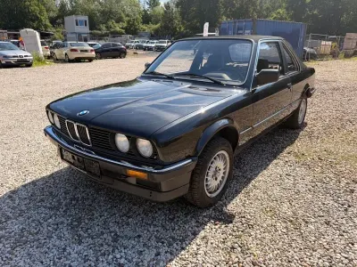 Gebraucht BMW 318 102 PS (75 kW) 1987 Schwarz Cabrio