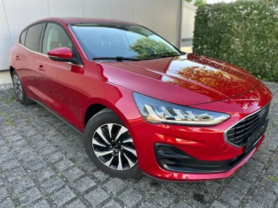 Gebraucht Ford Focus Titanium X 116 PS (85 kW) 2023 Rot Limousine