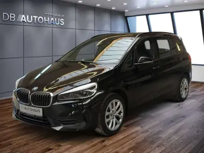 Gebraucht BMW 218 Gran Tourer Advantage 150 PS (110 kW) 2022 Schwarz Van / Kleinbus