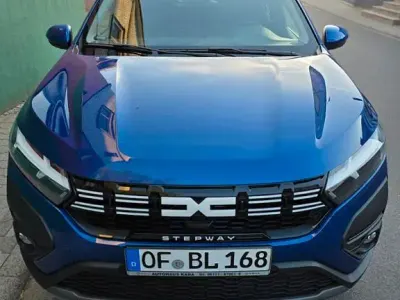 Gebraucht Dacia Sandero 91 PS (66 kW) 2025 Blau Limousine