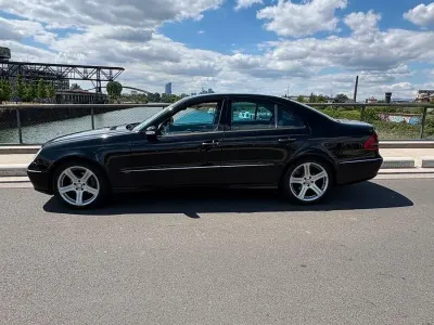 Gebraucht Mercedes E200 Avantgarde 125 PS (91 kW) 2005 Schwarz Limousine