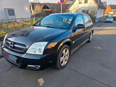 Usado Opel Signum 150 HP (110 kW) 2003 Preto Citadino