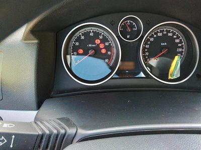Gebraucht Opel Astra 90 PS (66 kW) 2005 Silber Limousine