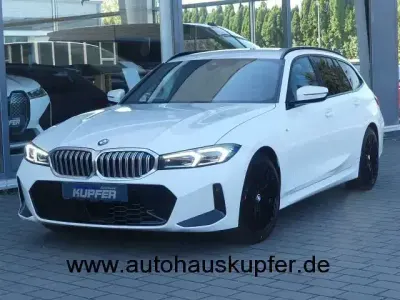 Gebraucht BMW 320 Performance 184 PS (135 kW) 2024 Weiß Limousine
