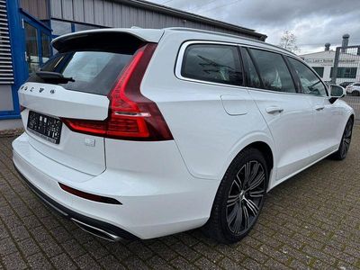 Usata Volvo V60 Inscription 341 CV (250 kW) 2021 Bianco Station wagon