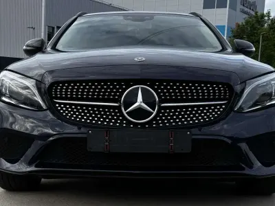 Używany Mercedes C400 333 KM (244 kW) 2019 Niebieski Kombi