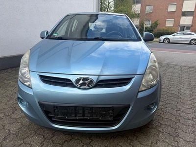 Gebraucht Hyundai i20 Comfort 77 PS (56 kW) 2010 Blau Kleinwagen