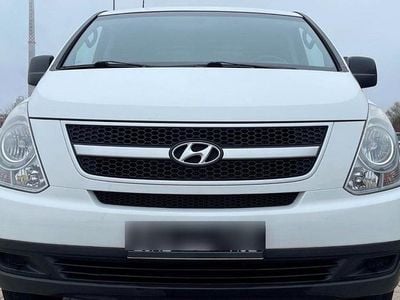 Hyundai H-1