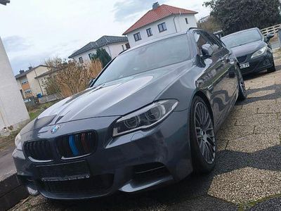 Gebraucht BMW M550 Sport Line 381 PS (280 kW) 2015 Grau Limousine