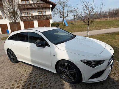 Gebraucht Mercedes CLA180 Shooting Brake AMG line 120 PS (88 kW) 2021 Weiß Kombi