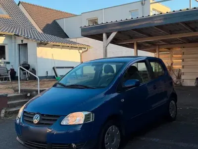 Gebraucht VW Fox 60 PS (44 kW) 2008 Blau Kleinwagen