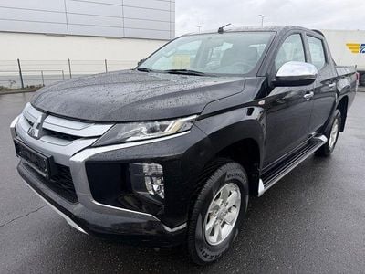 Gebraucht Mitsubishi L200 Basis 150 PS (110 kW) 2020 Schwarz Abholung