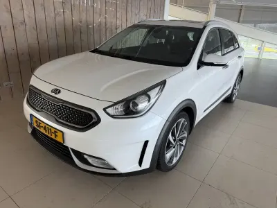 Gebraucht Kia Niro 105 PS (77 kW) 2018 Weiß SUV