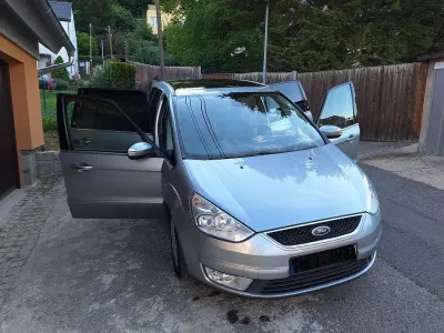 Gebraucht Ford Galaxy Ghia 140 PS (102 kW) 2008 Silber Van / Kleinbus
