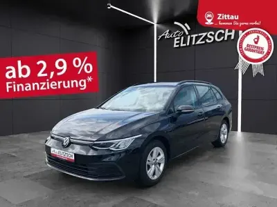 Gebraucht VW Golf VIII Life 150 PS (110 kW) 2022 Deep black perleffekt Kombi