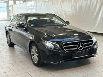 Gebraucht Mercedes E200 184 PS (135 kW) 2019 Schwarz Limousine